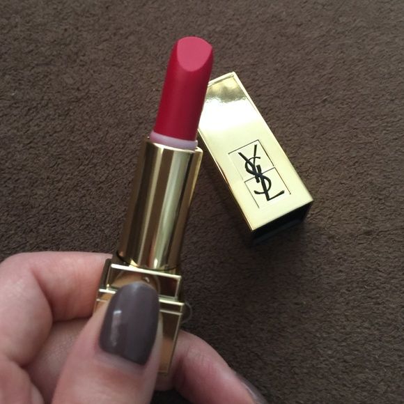 Yves Saint Laurent  Rouge Pur Couture #01 Le Rouge