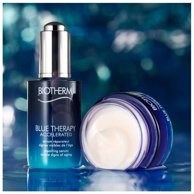 Biotherm Blue Therapy Night Cream 15 ml  ไนท์ครีมฟื้นคืนความอ่อนเยาว์ให้ผิว ด้วยครีมบำรุงผิวยามค่ำคืน จากไบโอเธิร์ม ที่ผสานส่วนผสมของสาหร่าย ช่วยฟื้นบำรุงความกระชับ พร้อมลดเลือนริ้วรอย และจุดด่างดำ สำหรับผิวธรรมดา ผิวผสม